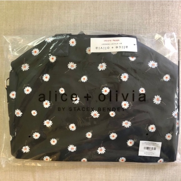 Daisy print duffle travel bag▪️ - Picture 16 of 16